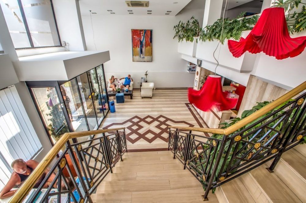 Atrium Zenon Hotel Apartments Larnaca Eksteriør billede